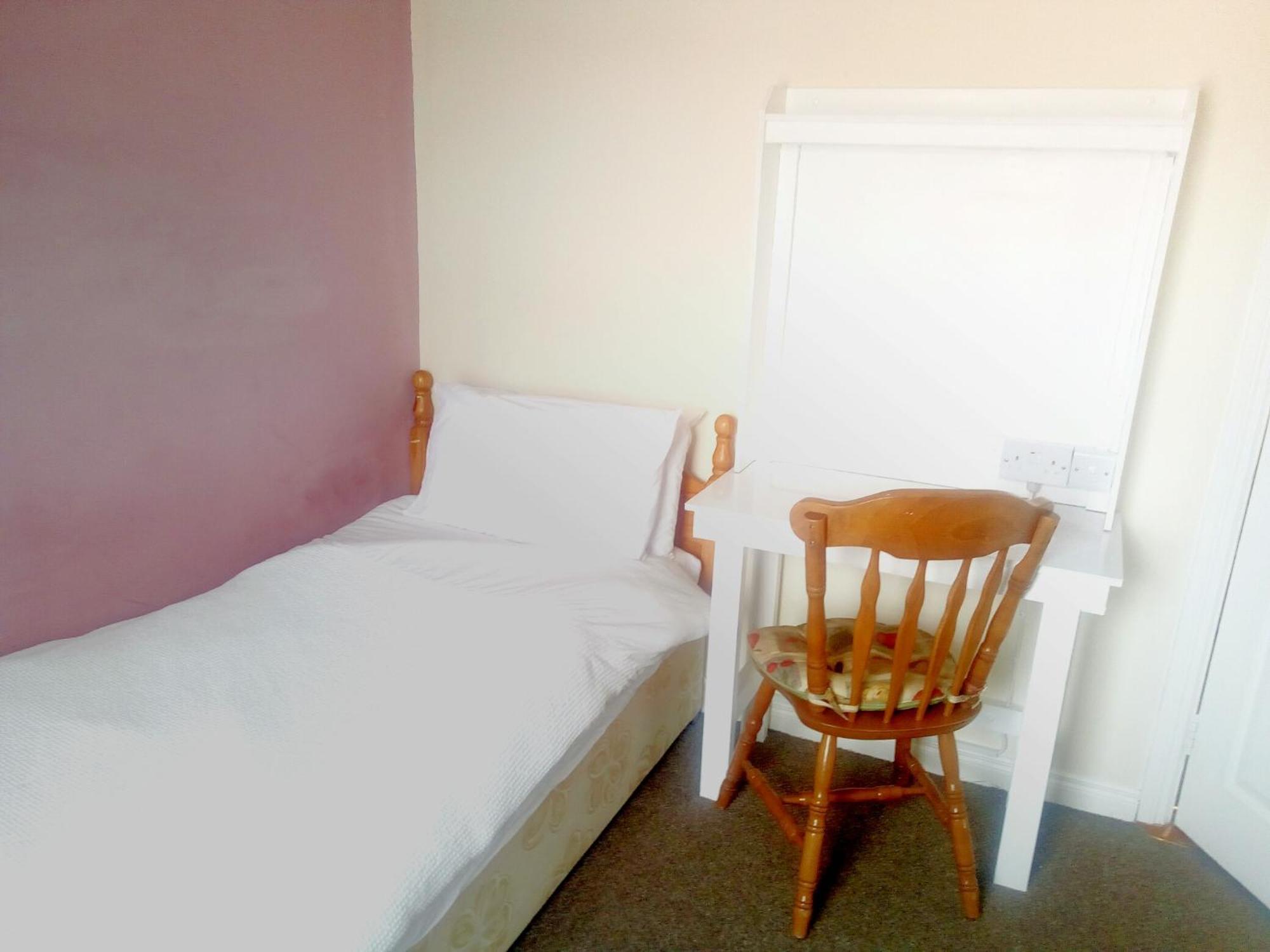 Avondale Accommodation Letterkenny Room photo